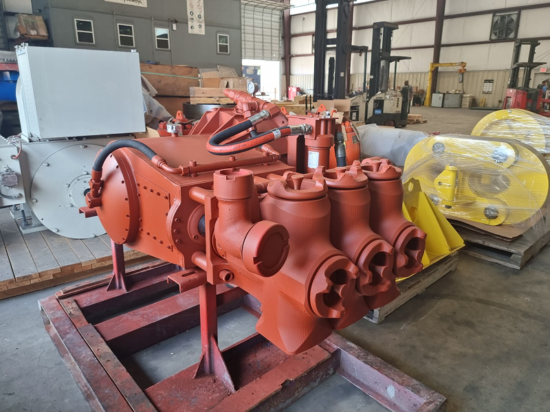 Blue_barrel_reference_service_pump